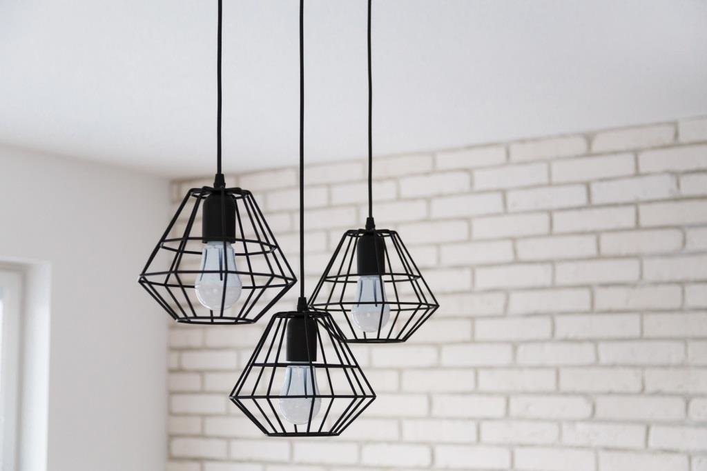 wybór lamp designerskich do salonu