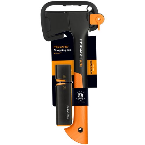 Zestaw siekiera uniwersalna X7 + ostrzałka Xsharp Fiskars