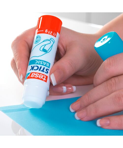 Klej w sztyfcie BASIC do klejenia papieru i tektury 21 g tesa®