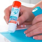 Klej w sztyfcie BASIC do klejenia papieru i tektury 21 g tesa®