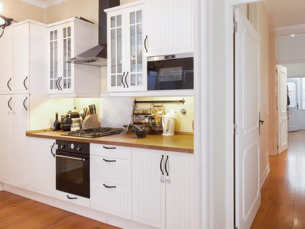 Wybór zabudowy do małej kuchni