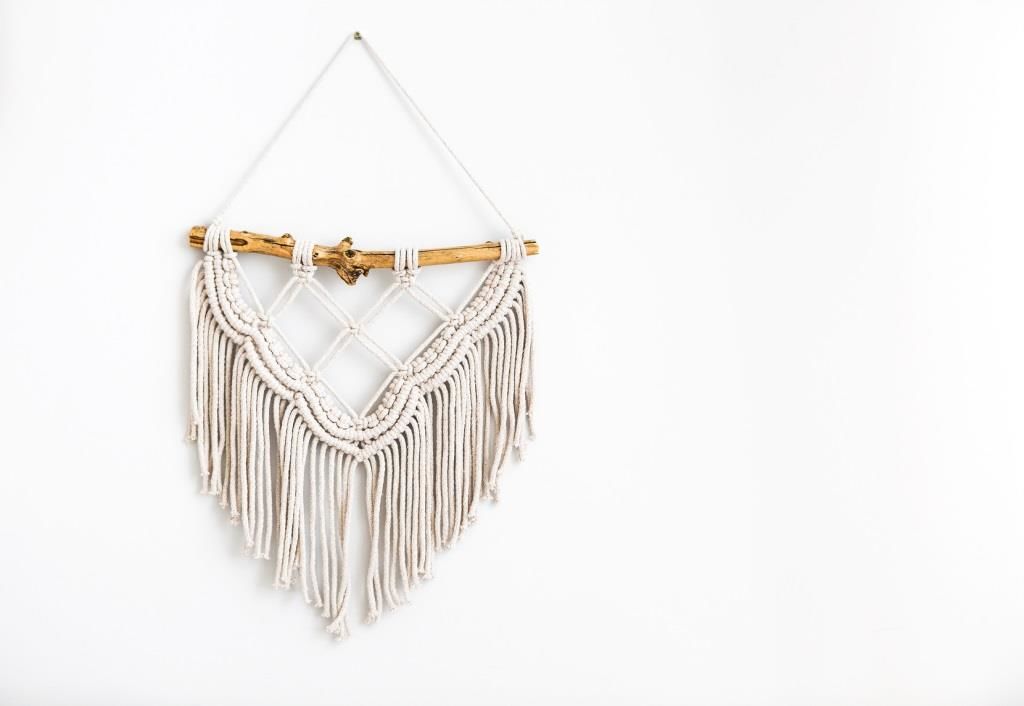 Zwiewne frędzle w dekoracjach DIY do wnętrz w stylu BOHO