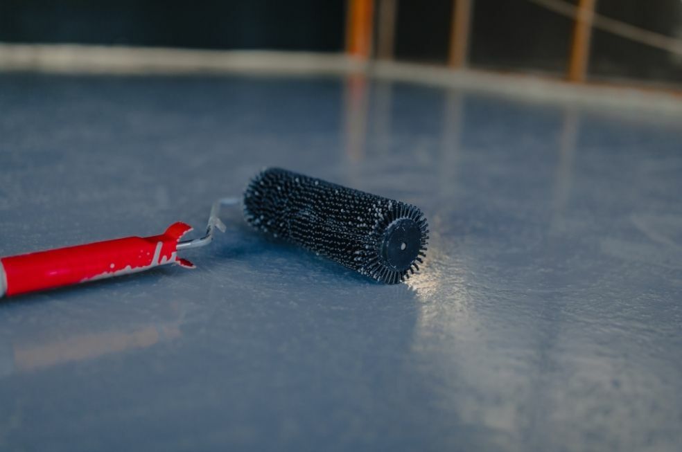 Czym wykończyć podłogę w garażu?