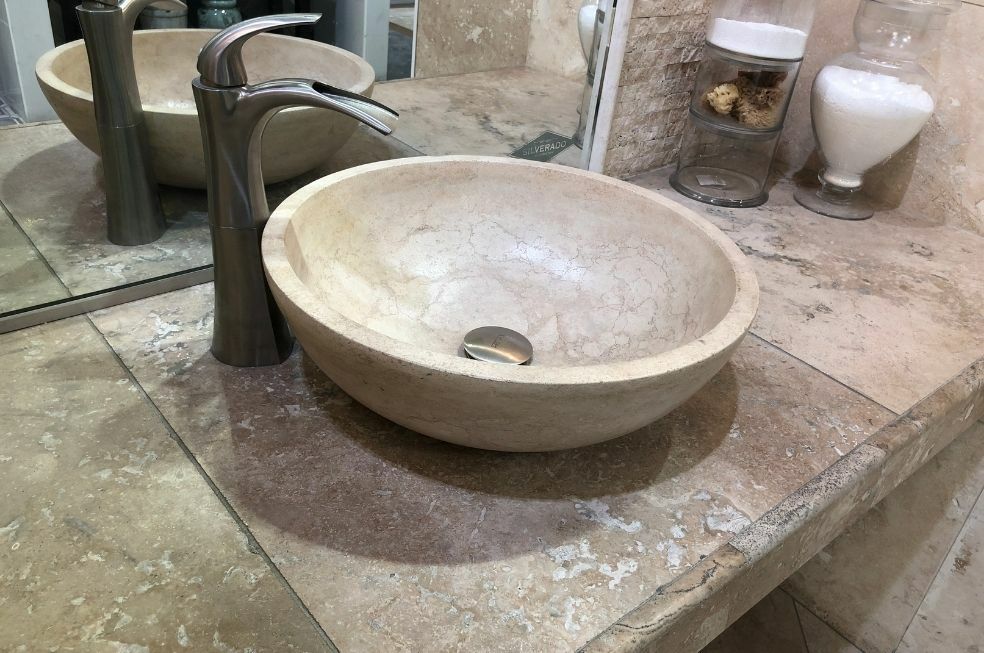 jak zamontować umywalkę nablatową