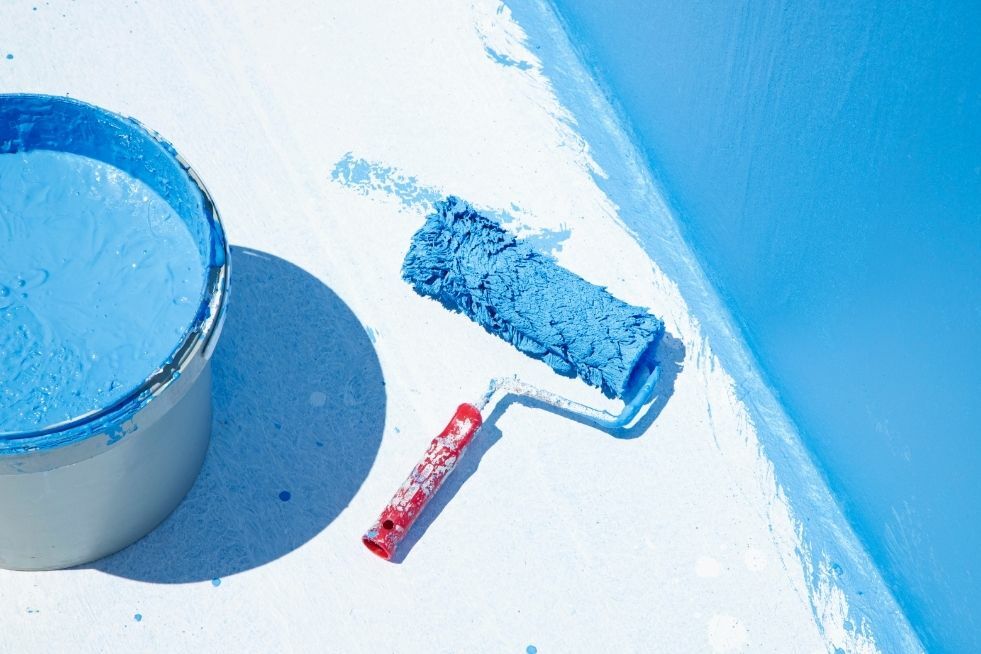 Folia w płynie w łazience