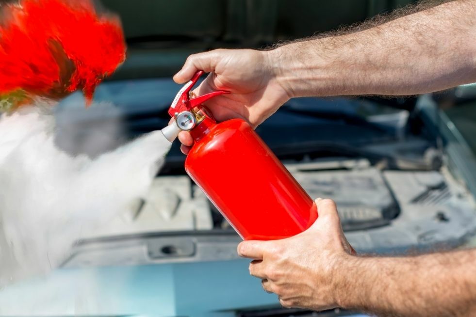 jak wybrać gaśnicę do samochodu?