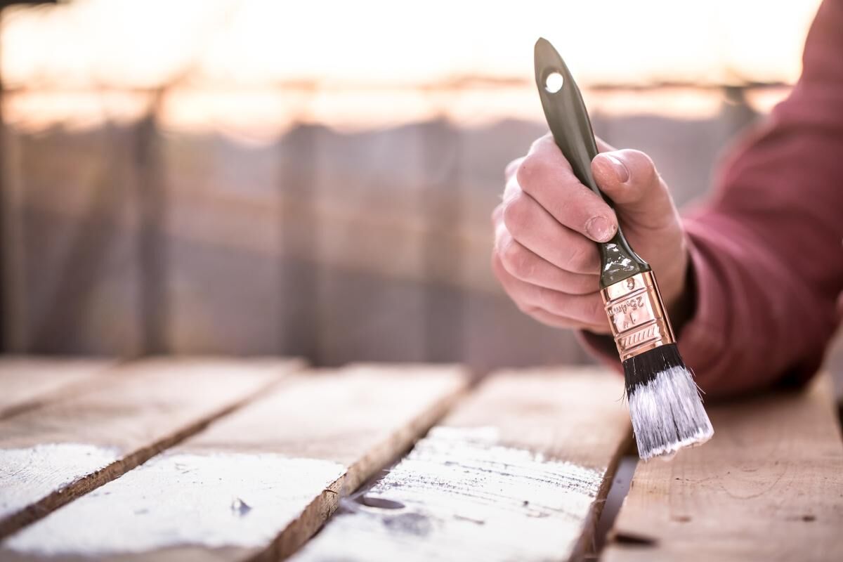 Balkon zimą - zabezpieczenie deski tarasowej