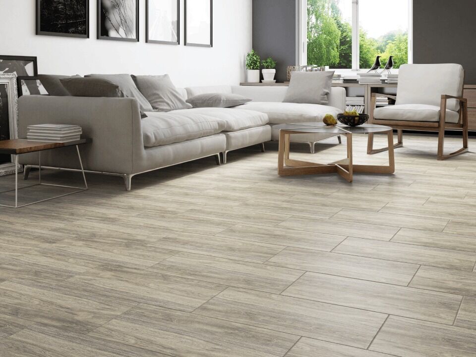 Kolekcja Essential Wood