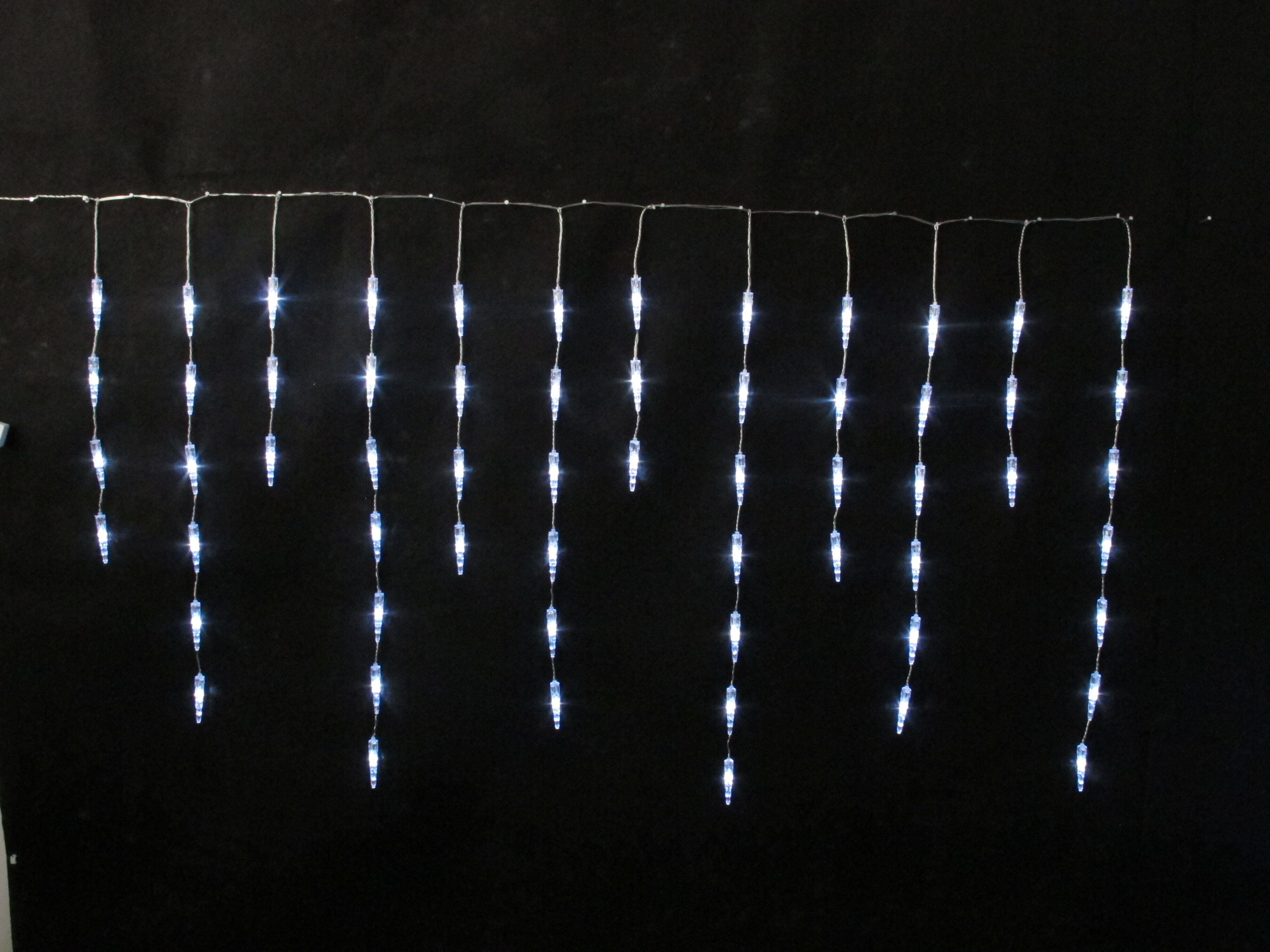 Lampki zewnętrzne kurtyna sople 60 LED zimny biały