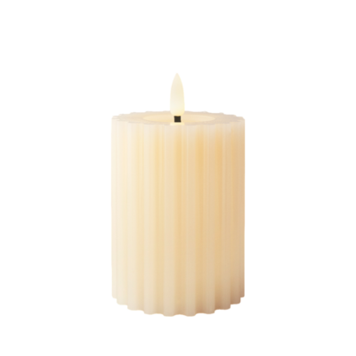 Świeca LED na baterie ciepły biały 7,5 x 12,3 cm kremowa