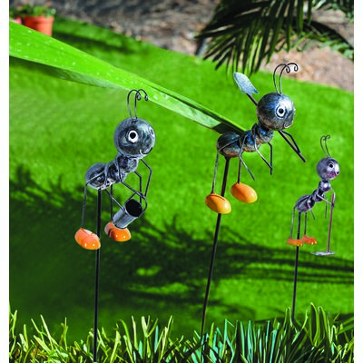 Dekoracja metalowa figurka mrówka 83 cm