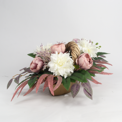 Elegancka kompozycja kwiatowa w podłużnej misie wys. 28 cm