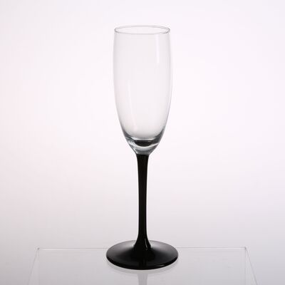 Kieliszek szampan 180 ml czarna nóżka